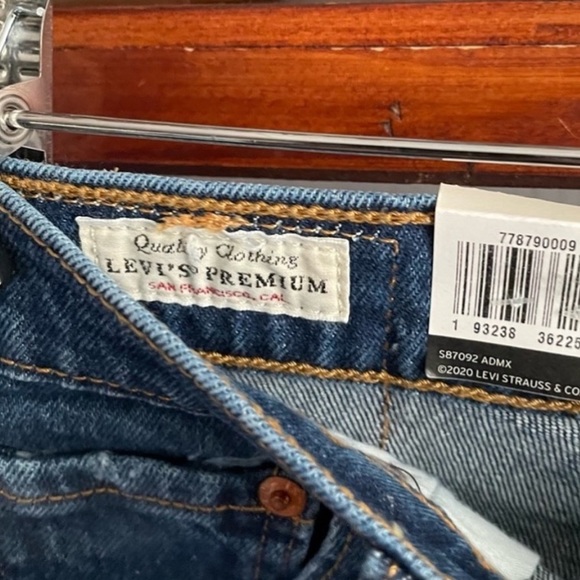 Levi’s Ribcage High Rise Distressed Ripped Denim Jean Short 77879-0012 - Picture 11 of 13